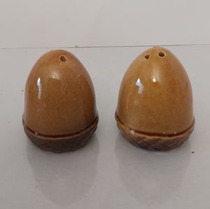 Salt & Pepper Shakers